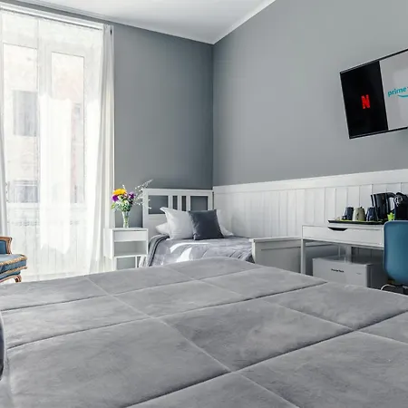 Bed And 4* Roma